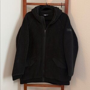 The North Face Women’s Campshire Fleece Bomber Jacket in Black Size XL